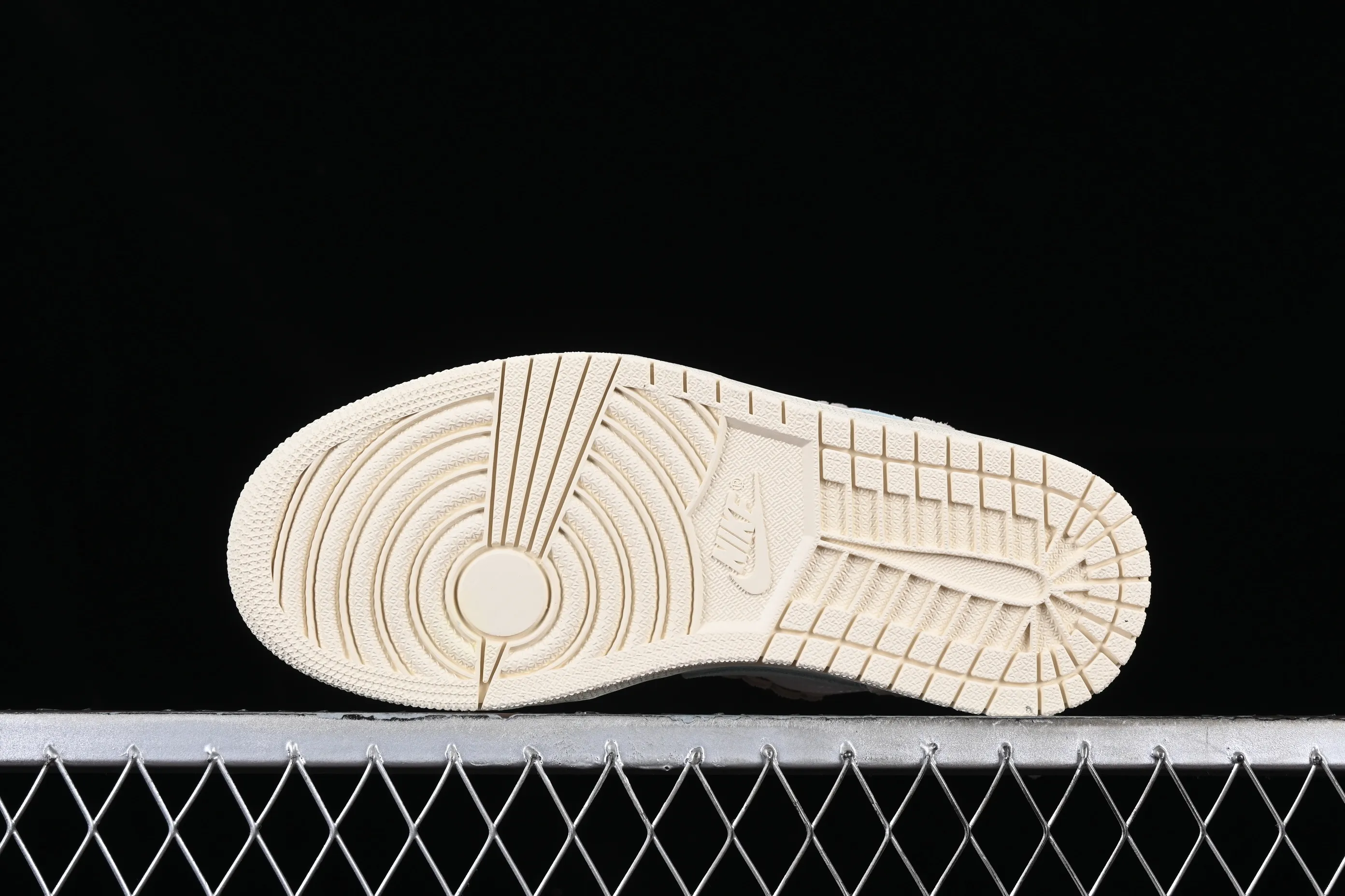 All categories Air Jordan Jordan series basketball shoes Air Jordan 1 Low Z version Air Jordan 1 Low AJ1 Joe 1 pink and white low-top cultural casual sneakers DZ5356-800